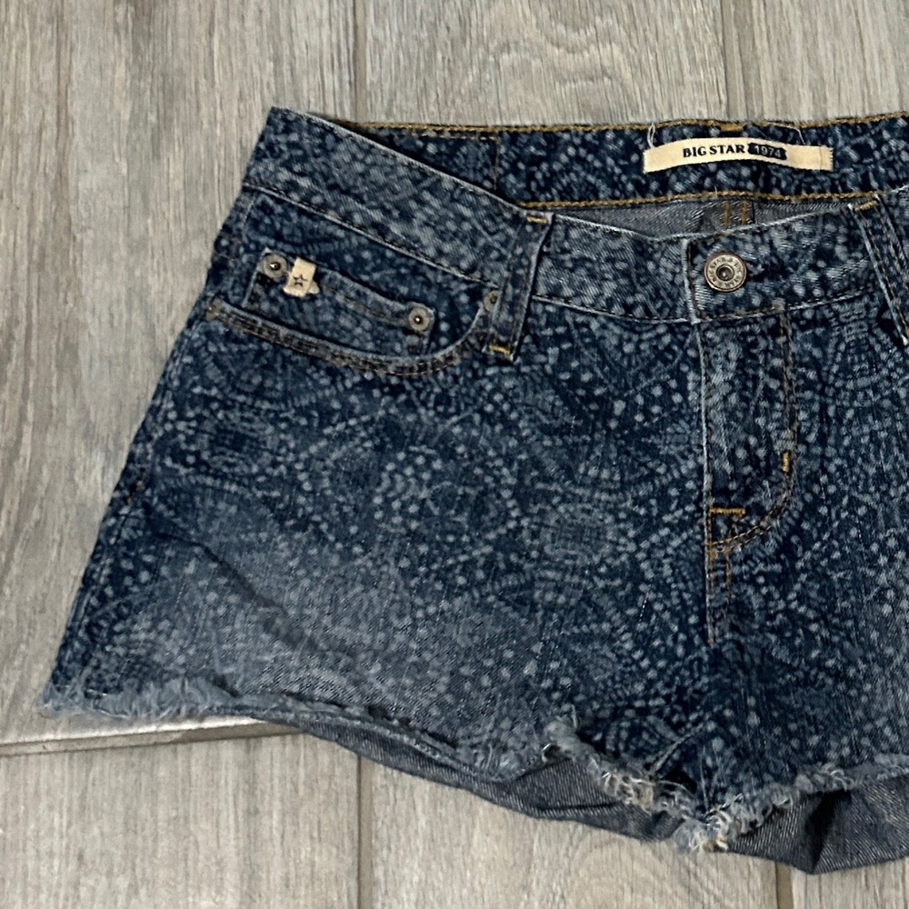 Women's Big Star 1974 Low Rise Bandana Boho Distressed Jean Shorts - 27